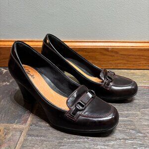 Clarks Artisan Maroon 2.5" Heels, Size 6M – Gently Used